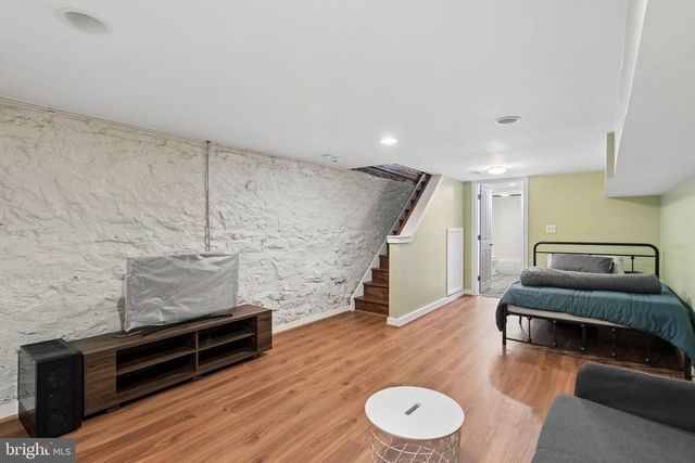 18 N EAST AVE, Baltimore, MD 21224