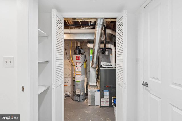18 N EAST AVE, Baltimore, MD 21224