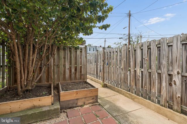 18 N EAST AVE, Baltimore, MD 21224