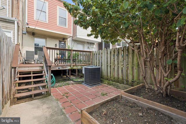 18 N EAST AVE, Baltimore, MD 21224