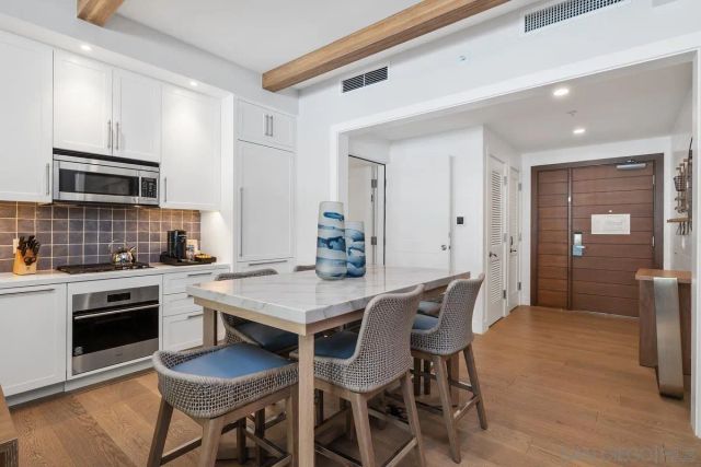 1500 Orange Avenue Residence 4, Coronado, CA 92118