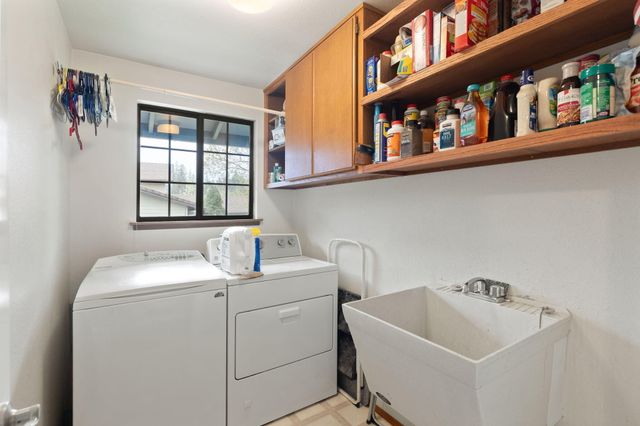 1335 NW Prospect Avenue, Grants Pass, OR 97526