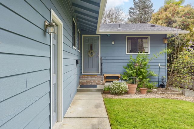 1335 NW Prospect Avenue, Grants Pass, OR 97526