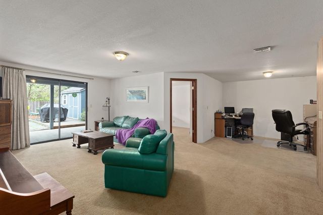 1335 NW Prospect Avenue, Grants Pass, OR 97526