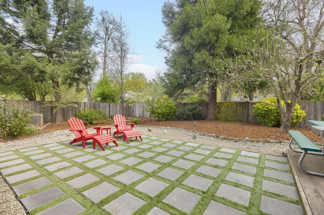 1335 NW Prospect Avenue, Grants Pass, OR 97526