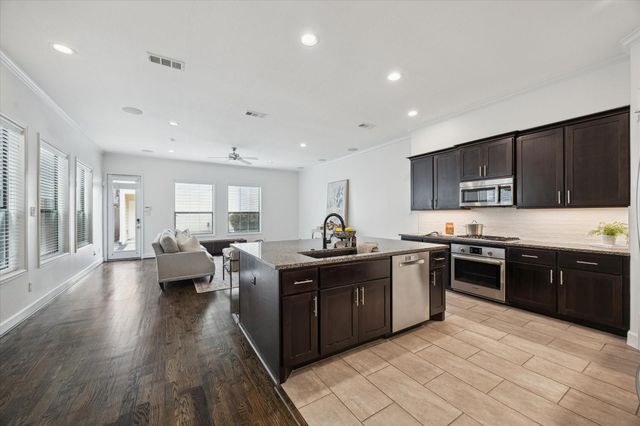 523 W 26th Street, Houston, TX 77008