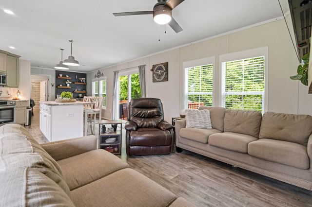 370 Edison Circle, Conway, SC 29526
