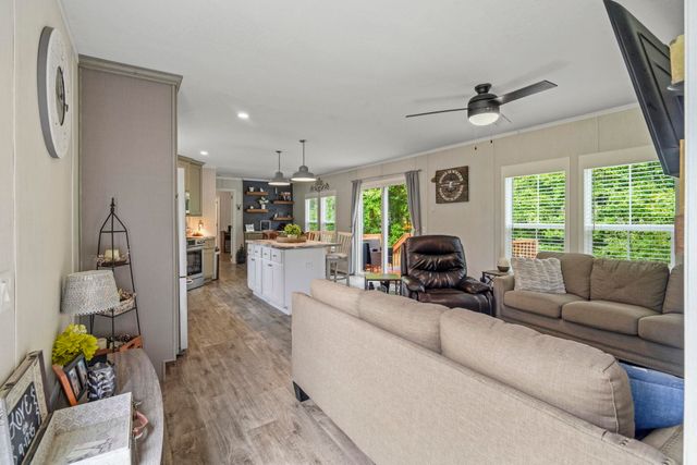 370 Edison Circle, Conway, SC 29526