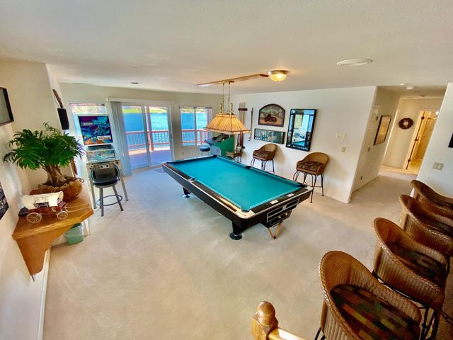 954 Poker Flat Rd, Copperopolis, CA 95228