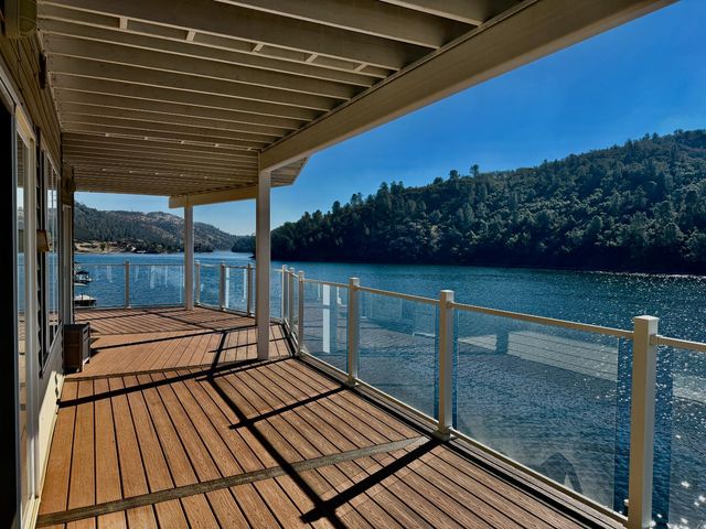 954 Poker Flat Rd, Copperopolis, CA 95228