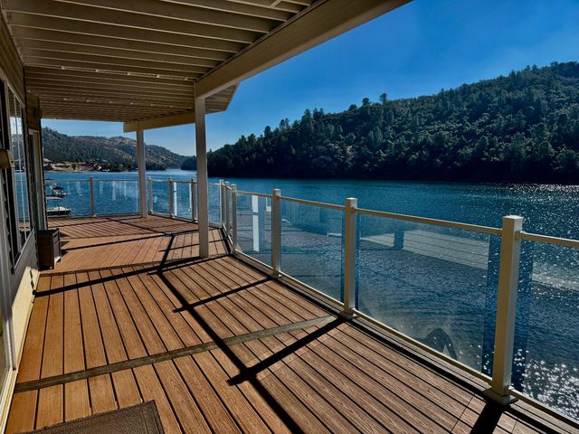 954 Poker Flat Rd, Copperopolis, CA 95228