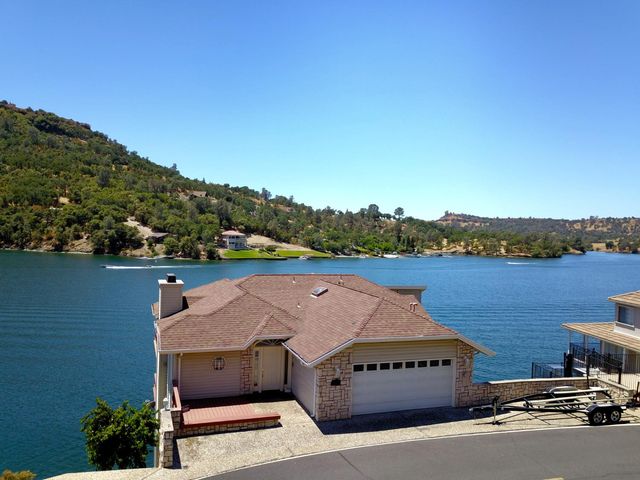 954 Poker Flat Rd, Copperopolis, CA 95228