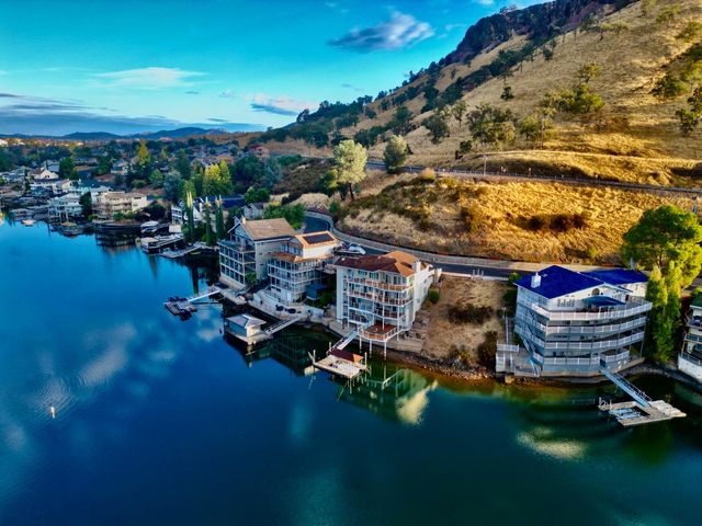 954 Poker Flat Rd, Copperopolis, CA 95228