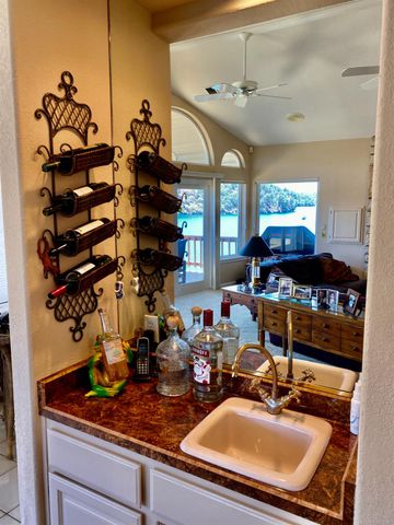 954 Poker Flat Rd, Copperopolis, CA 95228