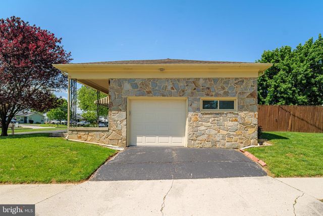224 PARK HEIGHTS BLVD, Hanover, PA 17331
