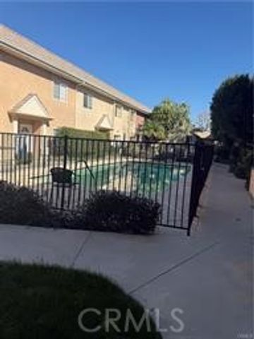 7615 Glade Avenue 116, Canoga Park, CA 91304
