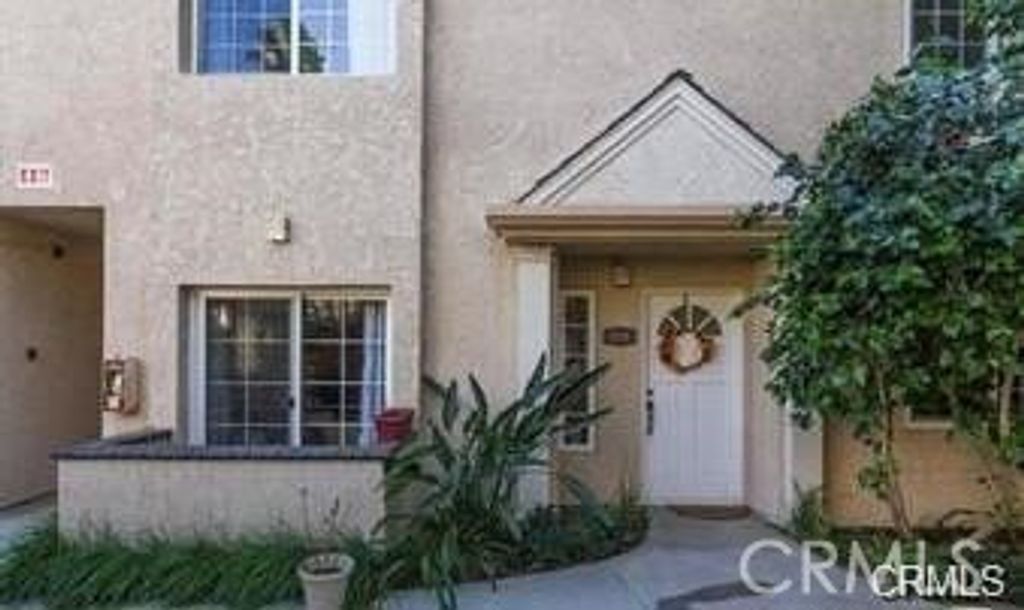 7615 Glade Avenue 116, Canoga Park, CA 91304