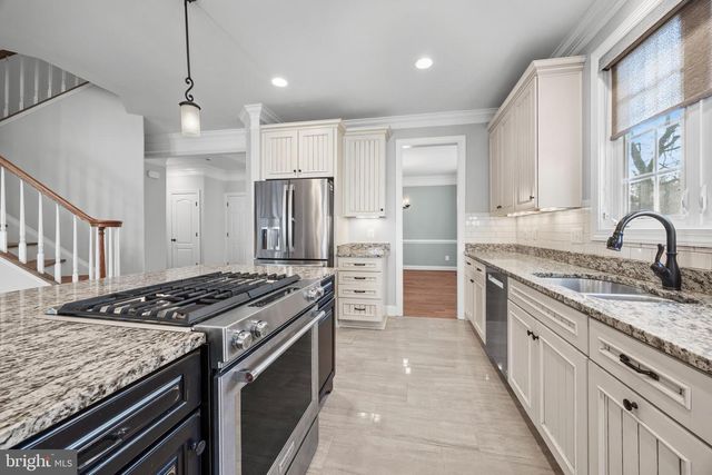 8047 FAIRFAX RD, Alexandria, VA 22308