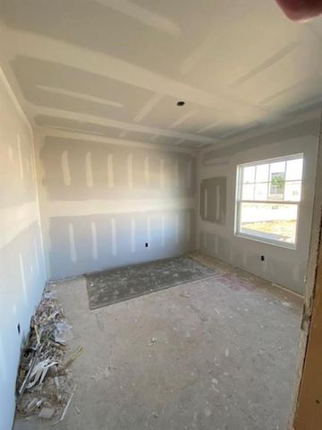 20677 Skyview Lane, Spring Hill, KS 66083