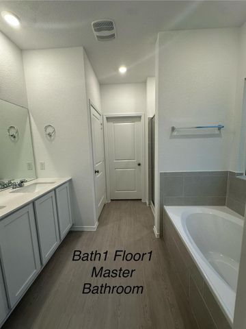 1320 Pickerel ST, Leander, TX 78641