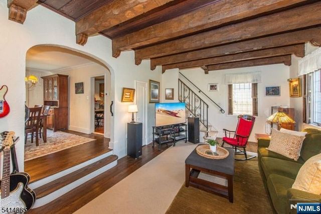 31 Windsor Road, Clifton, NJ 07012