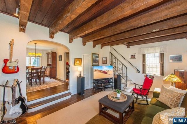 31 Windsor Road, Clifton, NJ 07012
