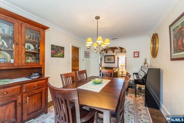 31 Windsor Road, Clifton, NJ 07012