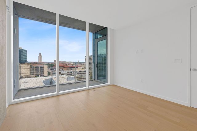 313 W 17th ST 1203, Austin, TX 78701