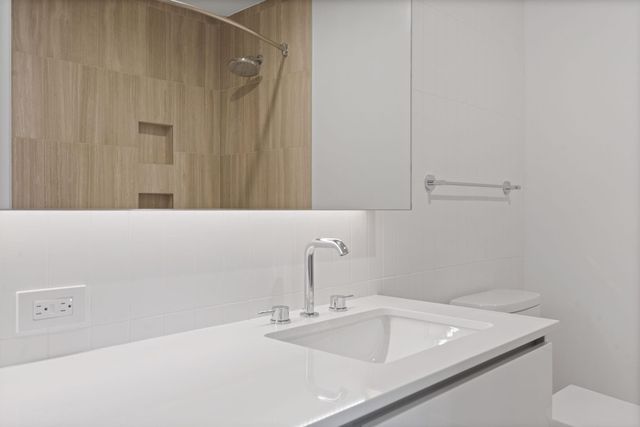 313 W 17th ST 1203, Austin, TX 78701