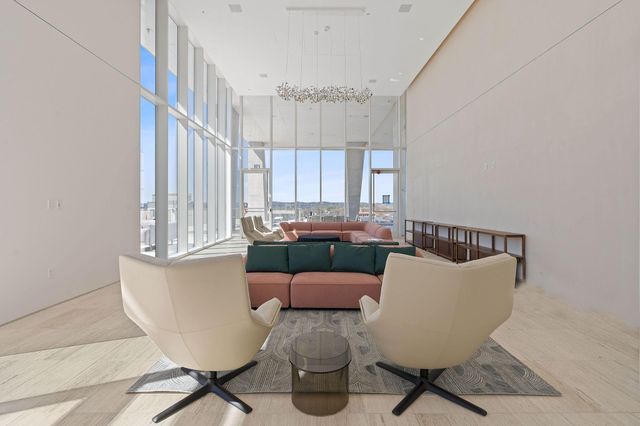 313 W 17th ST 1203, Austin, TX 78701