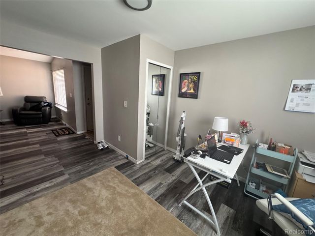 27114 Antonio Drive, Roseville, MI 48066
