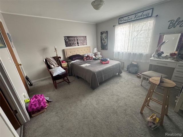 27114 Antonio Drive, Roseville, MI 48066