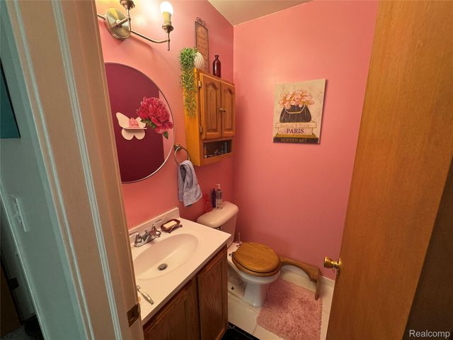 27114 Antonio Drive, Roseville, MI 48066