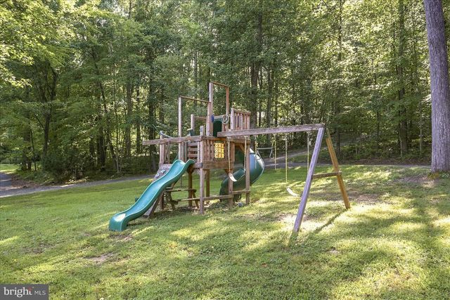 9516 PRIMROSE LN, Marshall, VA 20115