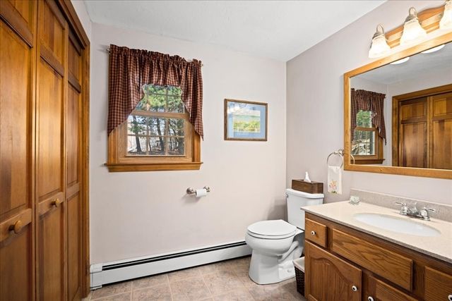 9 Cyndy Ln, Millbury, MA 01527