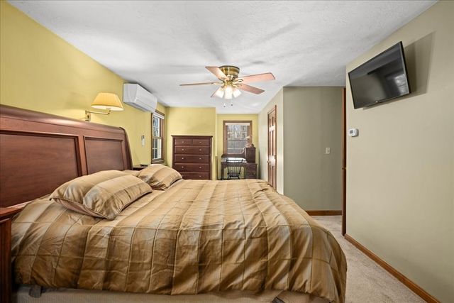 9 Cyndy Ln, Millbury, MA 01527