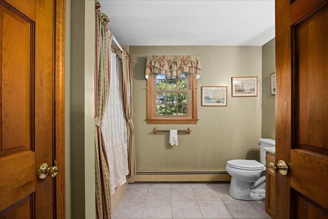 9 Cyndy Ln, Millbury, MA 01527