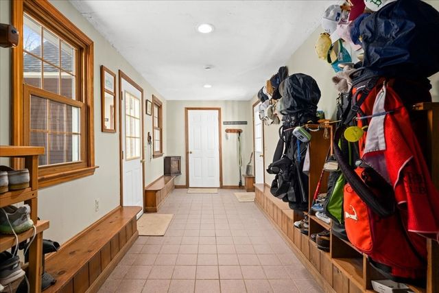 9 Cyndy Ln, Millbury, MA 01527