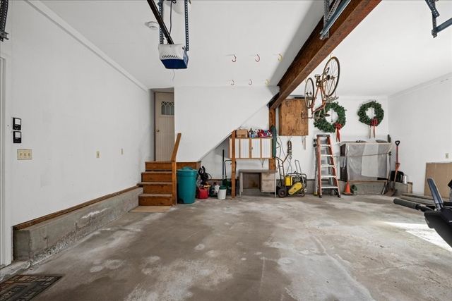 9 Cyndy Ln, Millbury, MA 01527