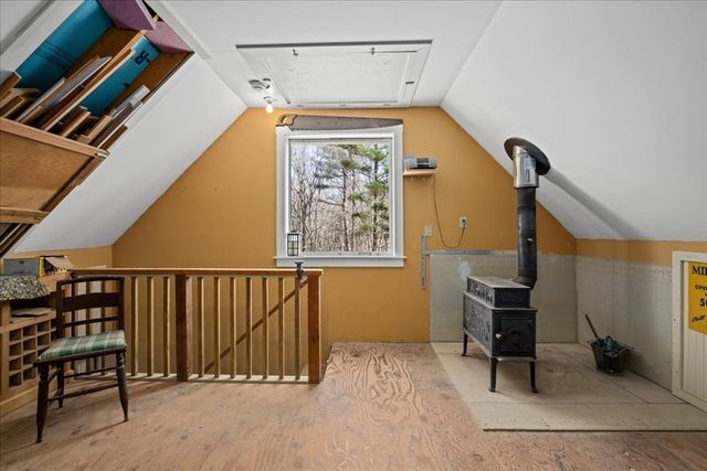 9 Cyndy Ln, Millbury, MA 01527