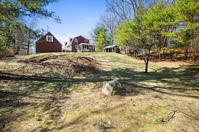 9 Cyndy Ln, Millbury, MA 01527