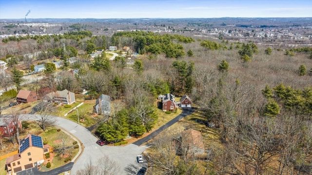 9 Cyndy Ln, Millbury, MA 01527