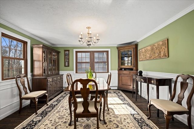 9 Cyndy Ln, Millbury, MA 01527