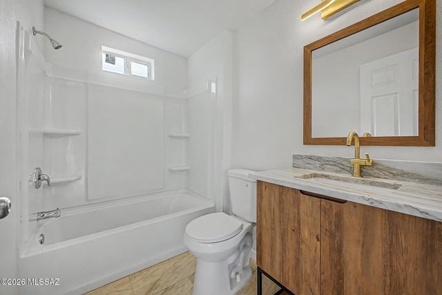 205 E District Street, Tucson, AZ 85714