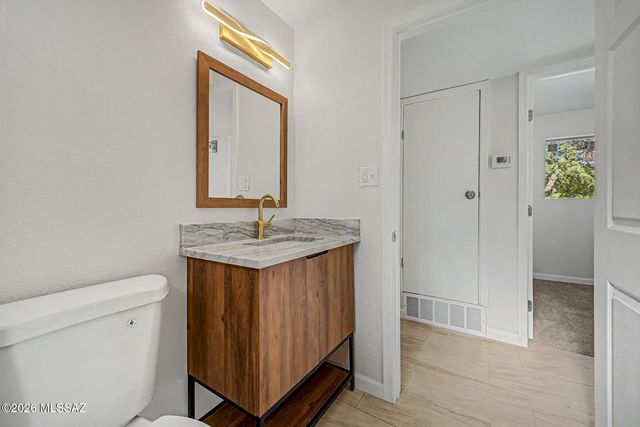 205 E District Street, Tucson, AZ 85714
