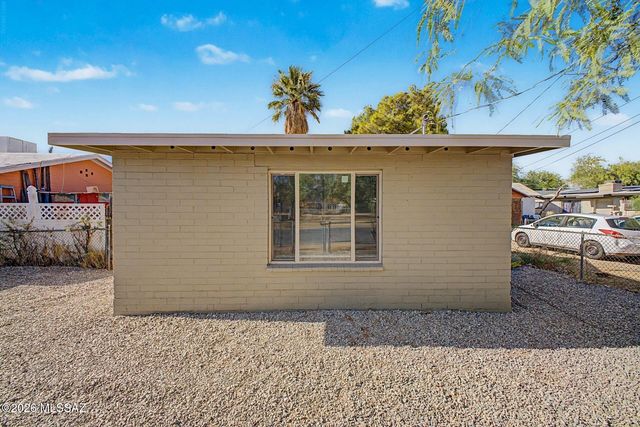 205 E District Street, Tucson, AZ 85714