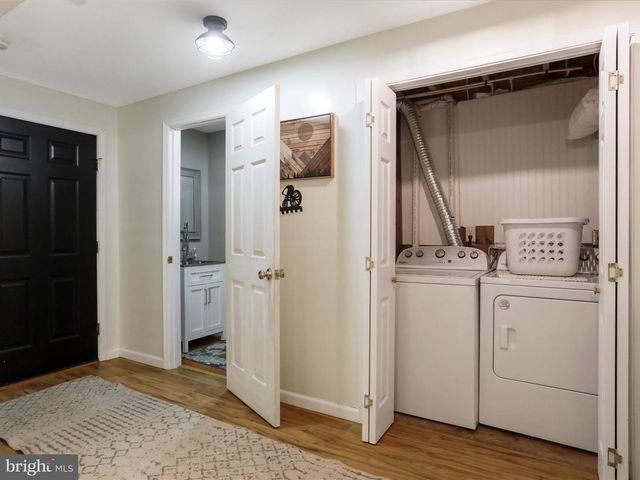 317 LOCUSTDALE LOOP, Shenandoah, VA 22849