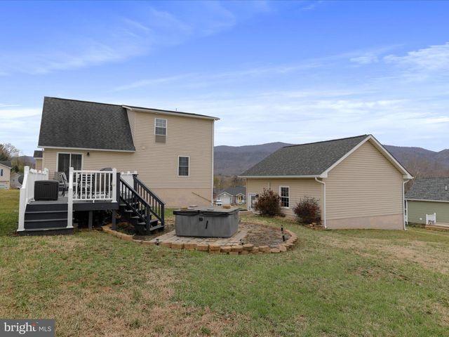 317 LOCUSTDALE LOOP, Shenandoah, VA 22849