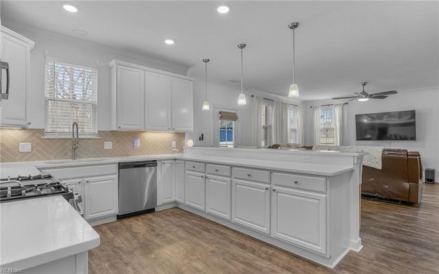 517 Middleton WAY, Chesapeake, VA 23322