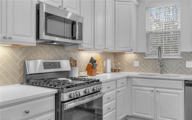 517 Middleton WAY, Chesapeake, VA 23322